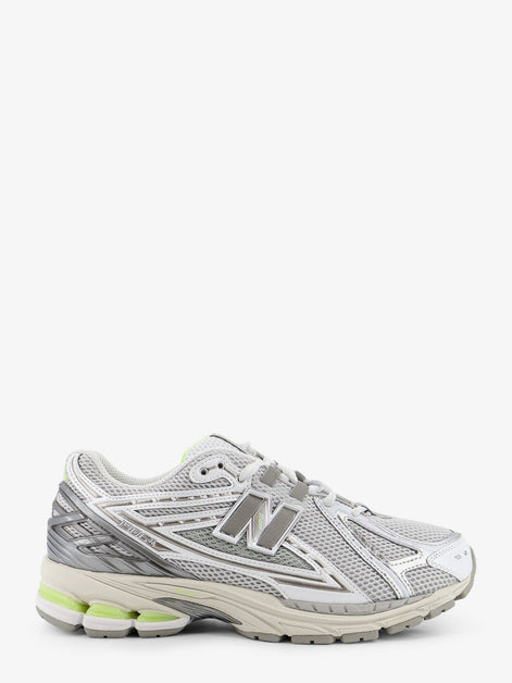 U19063 mesh sneakers with logo on the side