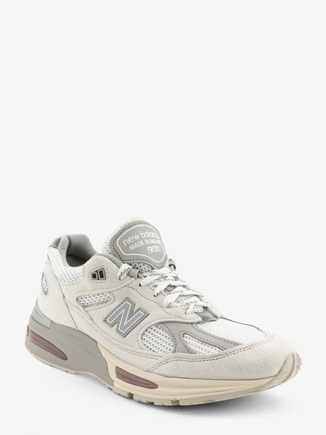 New Balance U991 sneaker in mesh and suede