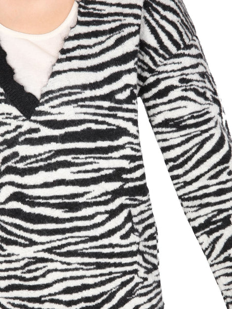 V-NECK SWEATER
