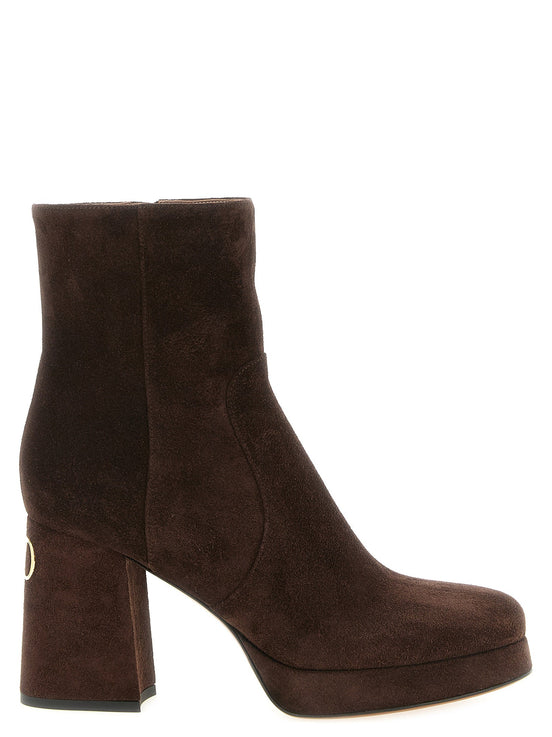 Valentino Garavani 'Fawcette' ankle boots