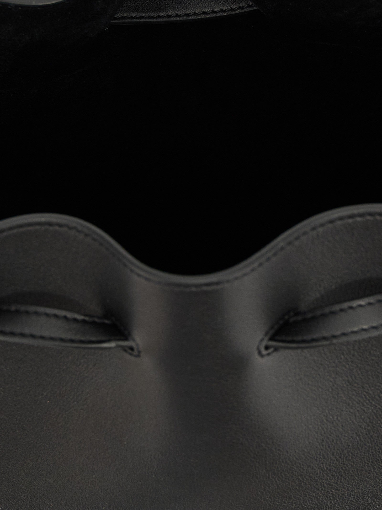 Valentino Garavani Valentino Garavani VLogo Signature shoulder bag