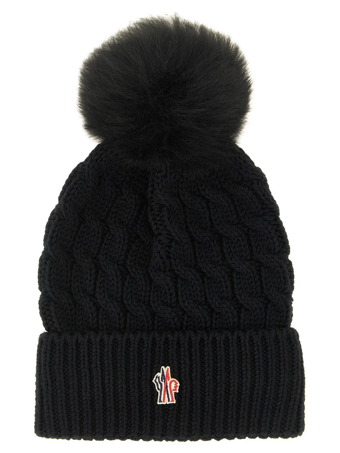 Wool beanie with pon-pon