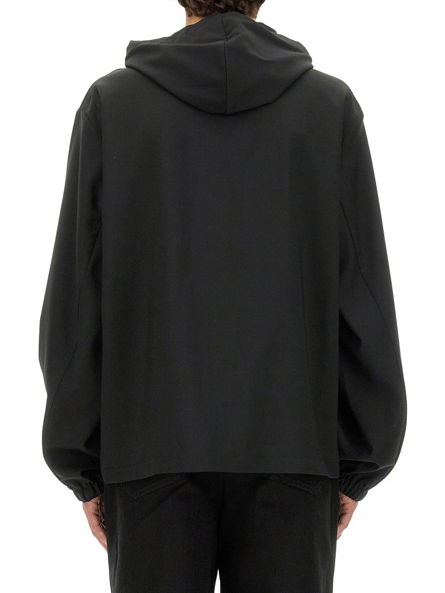 ZIP SWEATSHIRT.